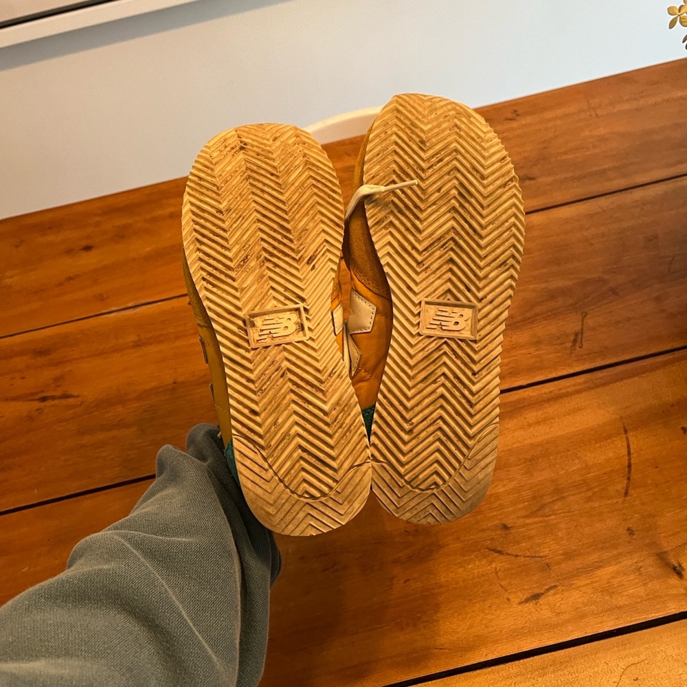 New Balance sneakers - Picture 3 of 6